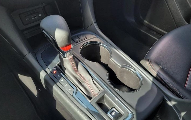 imagem-https://www.socarrao.com.br/sc-vehicle-images-prod/780128/1780946374568-7562539_2_B_1b12bc284d.jpeg