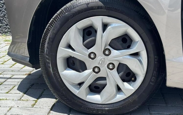 imagem-https://www.socarrao.com.br/sc-vehicle-images-prod/780158/1786135605259-7766728_12_B_1291b93519.jpeg