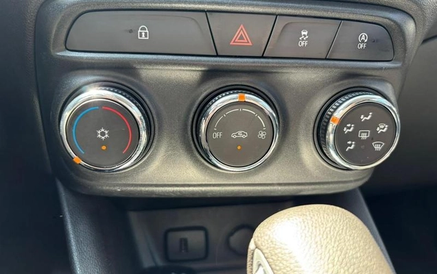 imagem-https://www.socarrao.com.br/sc-vehicle-images-prod/780162/1786131271195-7767464_6_B_de4d695a2f.jpeg