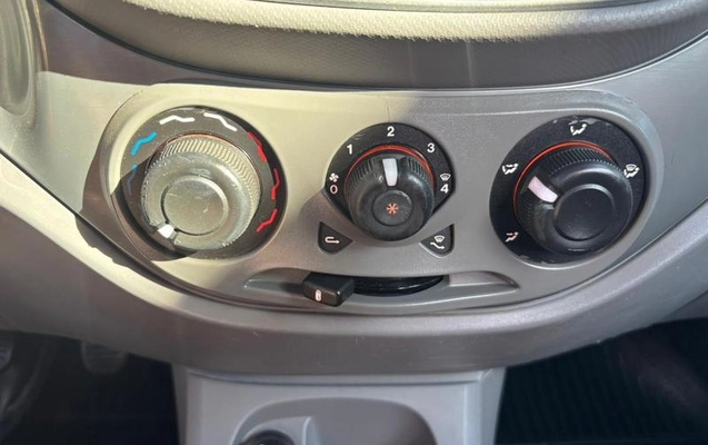 imagem-https://www.socarrao.com.br/sc-vehicle-images-prod/780165/1786136108324-7768863_5_B_4dae269469.jpeg