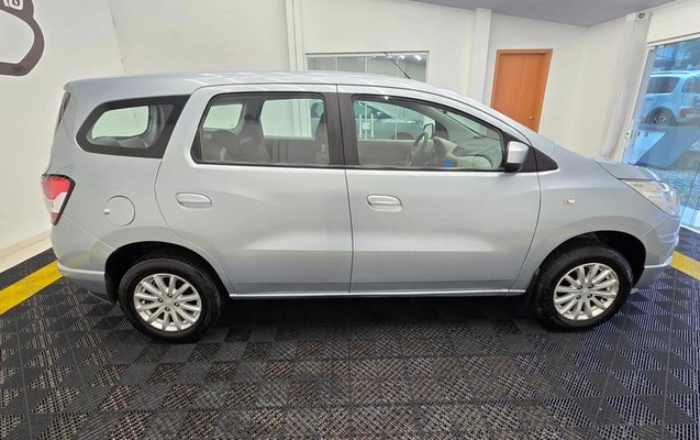 imagem-https://www.socarrao.com.br/sc-vehicle-images-prod/780635/1784750180713-7461784_5_B_1fcea64912.jpeg
