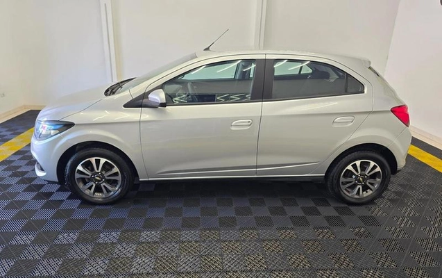 imagem-https://www.socarrao.com.br/sc-vehicle-images-prod/780646/1783346174017-7571149_1_B_b068906cc4.jpeg