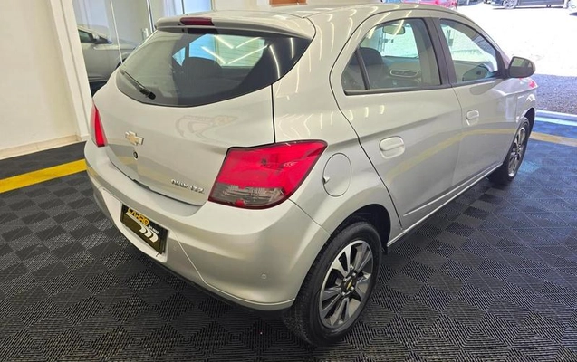 imagem-https://www.socarrao.com.br/sc-vehicle-images-prod/780646/1783346174024-7571149_6_B_b41e867acc.jpeg