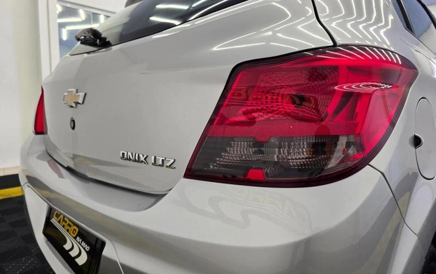 imagem-https://www.socarrao.com.br/sc-vehicle-images-prod/780646/1783346174031-7571149_10_B_0cc82d38de.jpeg