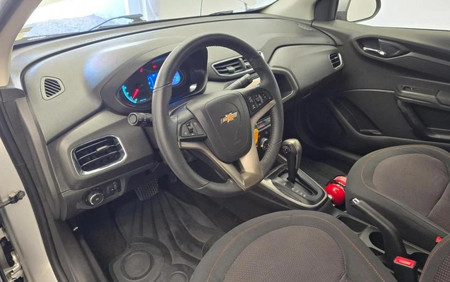 imagem-https://www.socarrao.com.br/sc-vehicle-images-prod/780646/1783346174035-7571149_13_B_e0a8a7edda.jpeg