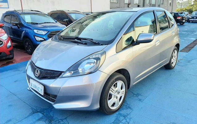 imagem-https://www.socarrao.com.br/sc-vehicle-images-prod/780780/1788982597598-7116239_3_B_82e3a043d6.jpeg