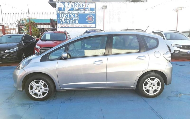 imagem-https://www.socarrao.com.br/sc-vehicle-images-prod/780780/1788982597599-7116239_5_B_03b57481df.jpeg