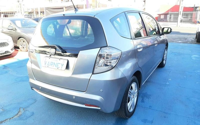 imagem-https://www.socarrao.com.br/sc-vehicle-images-prod/780780/1788982597599-7116239_7_B_3752cf403f.jpeg
