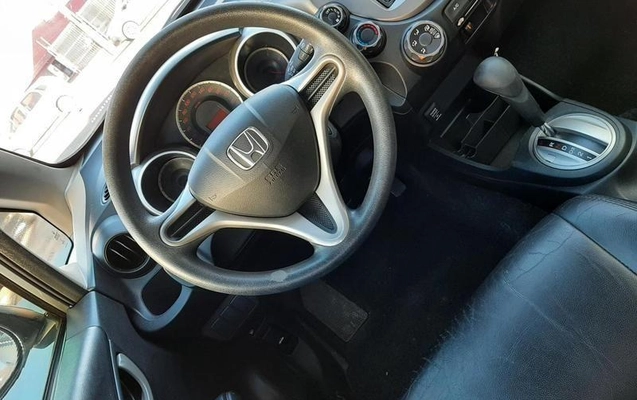 imagem-https://www.socarrao.com.br/sc-vehicle-images-prod/780780/1788982597602-7116239_11_B_7068e645e3.jpeg