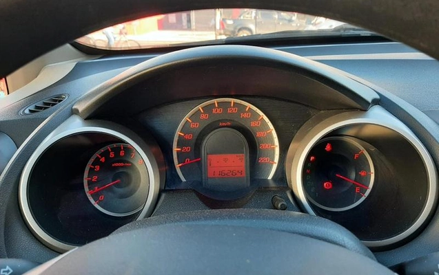 imagem-https://www.socarrao.com.br/sc-vehicle-images-prod/780780/1788982597602-7116239_17_B_243e2bed8c.jpeg