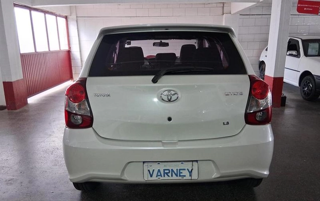 imagem-https://www.socarrao.com.br/sc-vehicle-images-prod/780798/1788982571862-7632961_5_B_baaf20bd6f.jpeg