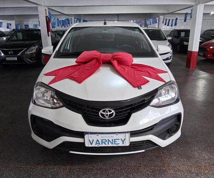 Toyota Etios 2019 Branco — foto 1 de 3