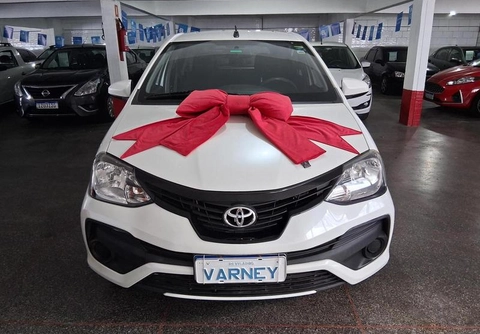 Toyota Etios 2019 Branco — foto 1 de 3