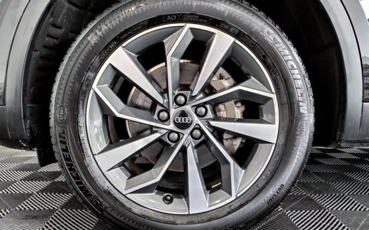 imagem-https://www.socarrao.com.br/sc-vehicle-images-prod/781082/1770319596556-d92860d2-9783-4dc7-9429-5a9bc5babfc2.jpeg
