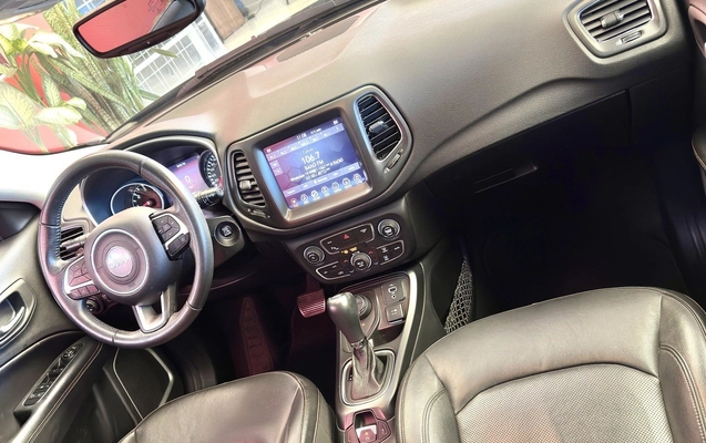 imagem-https://www.socarrao.com.br/sc-vehicle-images-prod/781249/1770320523388-28_070038.jpg