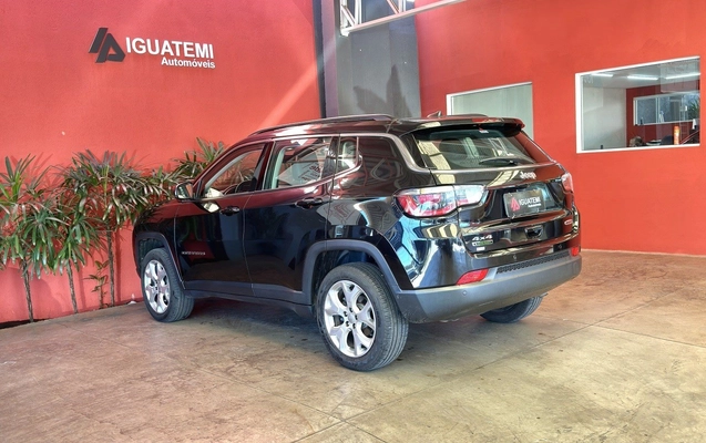 imagem-https://www.socarrao.com.br/sc-vehicle-images-prod/781249/1770320523388-3_070038.jpg