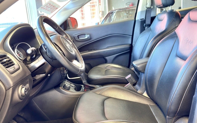 imagem-https://www.socarrao.com.br/sc-vehicle-images-prod/781249/1770320523388-7_070038.jpg