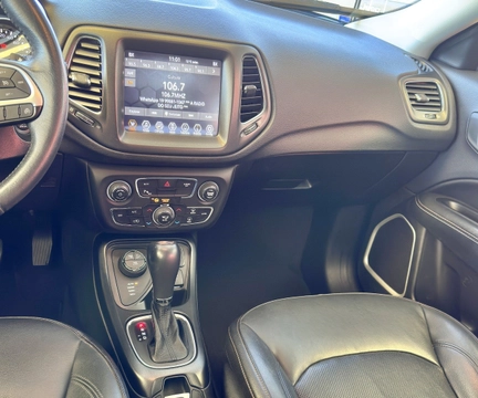 Jeep Compass 2021 Preto — foto 1 de 3