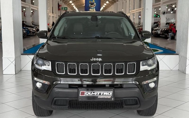 imagem-https://www.socarrao.com.br/sc-vehicle-images-prod/782698/1782848624628-7784397_27_B_11b177e5ba.jpeg