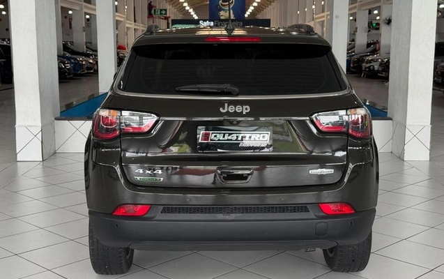 imagem-https://www.socarrao.com.br/sc-vehicle-images-prod/782698/1782848624633-7784397_20_B_29e1bcc69f.jpeg