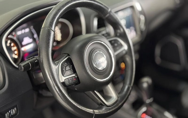 imagem-https://www.socarrao.com.br/sc-vehicle-images-prod/782698/1782848624635-7784397_7_B_af438a0275.jpeg