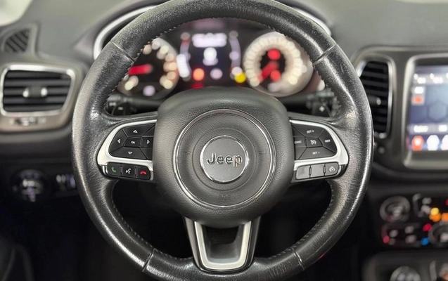 imagem-https://www.socarrao.com.br/sc-vehicle-images-prod/782698/1782848624639-7784397_15_B_bc61869aac.jpeg