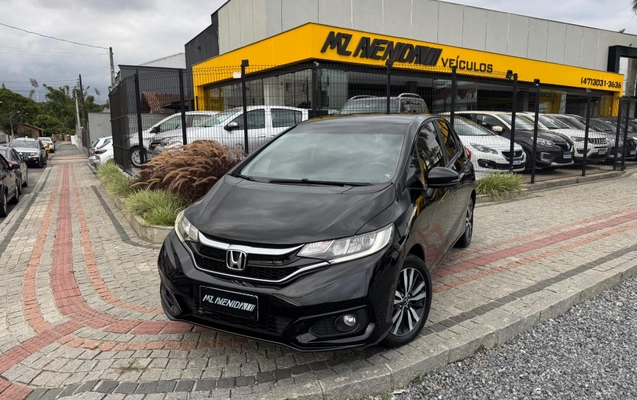imagem-https://www.socarrao.com.br/sc-vehicle-images-prod/783279/1784753701046-69fffeeb34cf4eb88d31ff2f5c3ddab7_1768797177750.jpeg