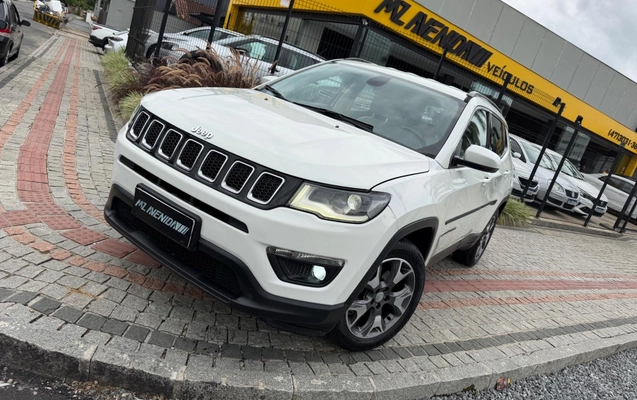 imagem-https://www.socarrao.com.br/sc-vehicle-images-prod/783281/1788376032721-5627ccc5b4064622b79ea208d047fca3_1770255869140.jpeg