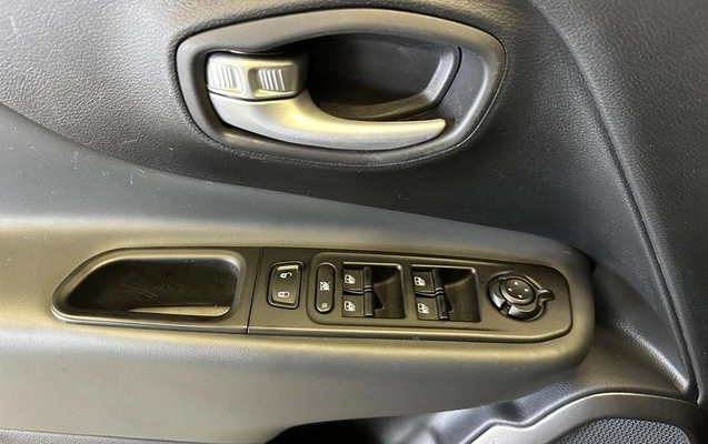 imagem-https://www.socarrao.com.br/sc-vehicle-images-prod/785186/1787917938595-7737536_13_B_4d01ff57b6.jpeg