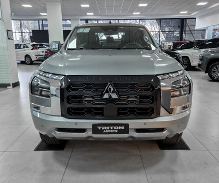 Mitsubishi Triton 2027 Cinza — foto 1 de 3