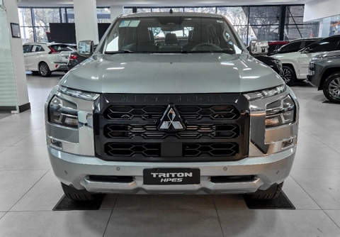 Mitsubishi Triton 2027 Cinza — foto 1 de 3