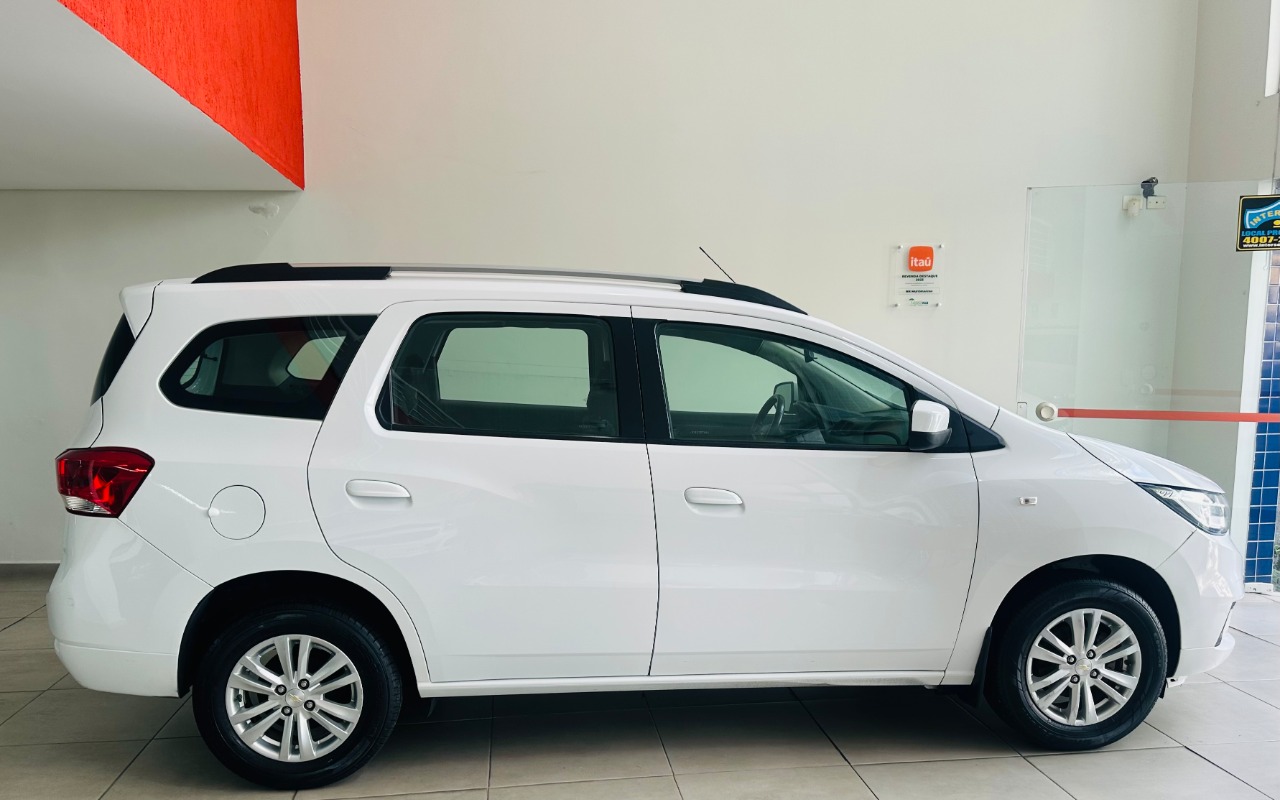 imagem-https://www.socarrao.com.br/sc-vehicle-images-prod/785799/1770380931488-27b.jpg
