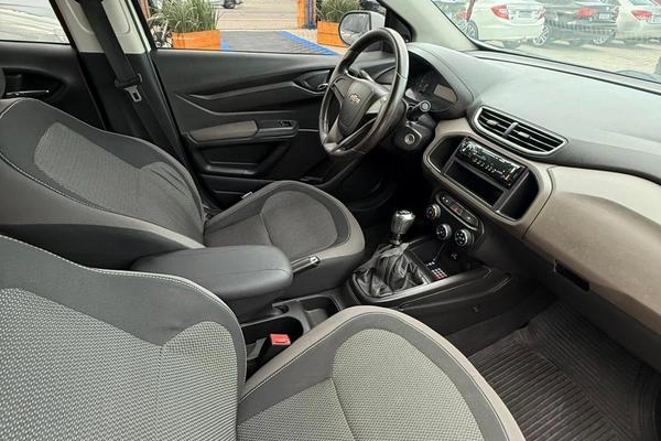 imagem-https://www.socarrao.com.br/sc-vehicle-images-prod/786256/1787925186367-7784084_9_B_09eeab39a1.jpeg