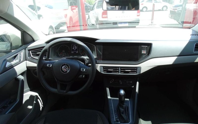 imagem-https://www.socarrao.com.br/sc-vehicle-images-prod/786381/1793107927988-7658510_7_B_898b0b5447.jpeg