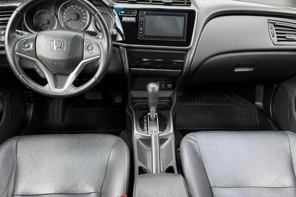 imagem-https://www.socarrao.com.br/sc-vehicle-images-prod/786617/1785962489761-7786403_22_B_735dc11459.jpeg