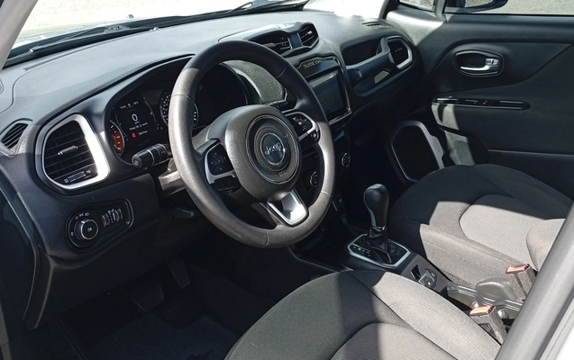 imagem-https://www.socarrao.com.br/sc-vehicle-images-prod/787027/1785874193168-UkVORUdBREUgMS44IEZMRVggMjAyMSAxNi5qcGc.jpg