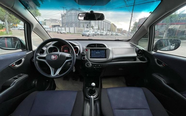 imagem-https://www.socarrao.com.br/sc-vehicle-images-prod/788862/1783514530288-6854153_7_B_ed6b0472df.jpeg