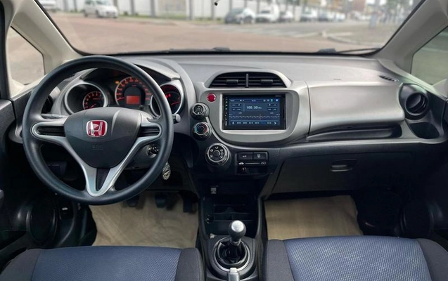 imagem-https://www.socarrao.com.br/sc-vehicle-images-prod/788862/1783514530288-6854153_8_B_db954d7a1d.jpeg
