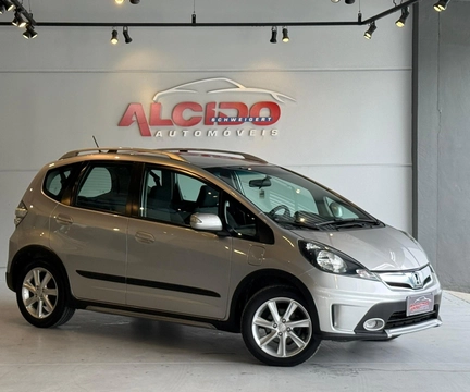 Honda Fit 2013 Prata — foto 1 de 3