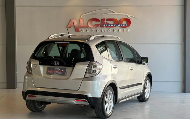 imagem-https://www.socarrao.com.br/sc-vehicle-images-prod/789379/1777986898258-bd0b694e162043ecbf23c8e6841d5a0b_1770406945950.jpeg