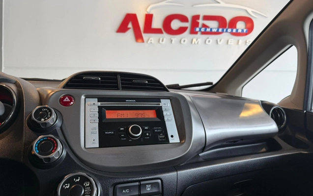 imagem-https://www.socarrao.com.br/sc-vehicle-images-prod/789379/1777986898261-78a0fcd732df46f4a086222b93f77c0c_1777986830103.jpeg