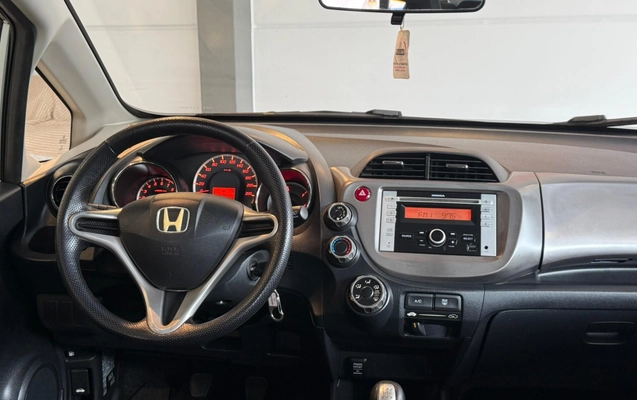 imagem-https://www.socarrao.com.br/sc-vehicle-images-prod/789379/1777986898267-8095d40363044f6a935c8ba3339c2197_1777986838116.jpeg