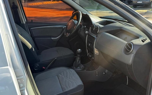imagem-https://www.socarrao.com.br/sc-vehicle-images-prod/789771/1790249854232-7777964_15_B_3231a307eb.jpeg