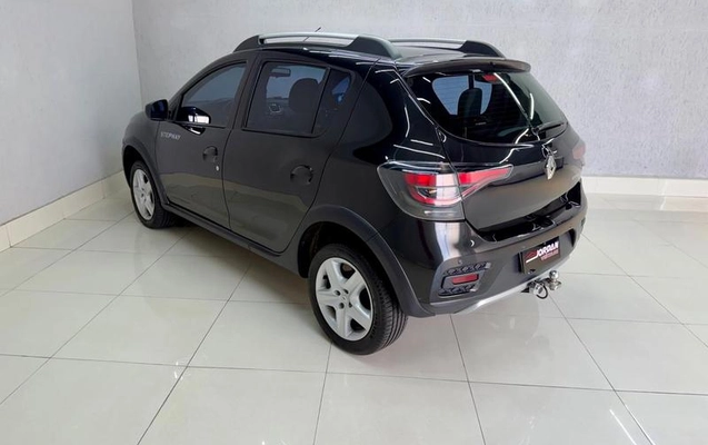 imagem-https://www.socarrao.com.br/sc-vehicle-images-prod/790529/1790166596066-7789748_8_B_20e66b0ad3.jpeg