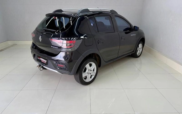 imagem-https://www.socarrao.com.br/sc-vehicle-images-prod/790529/1790166596068-7789748_9_B_bc67d33233.jpeg