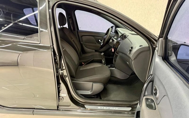 imagem-https://www.socarrao.com.br/sc-vehicle-images-prod/790529/1790166596082-7789748_18_B_c43bf84be1.jpeg