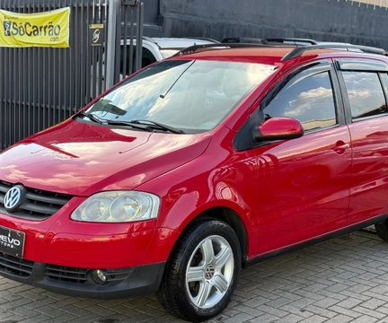 Volkswagen SpaceFox 2007 Vermelho — foto 1 de 3