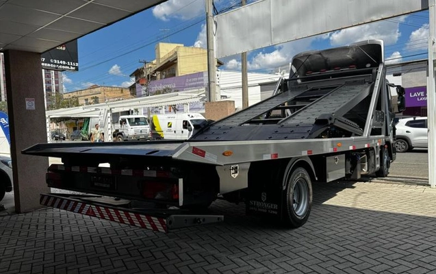 imagem-https://www.socarrao.com.br/sc-vehicle-images-prod/794975/1790011657498-7788131_15_B_e19512fe75.jpeg