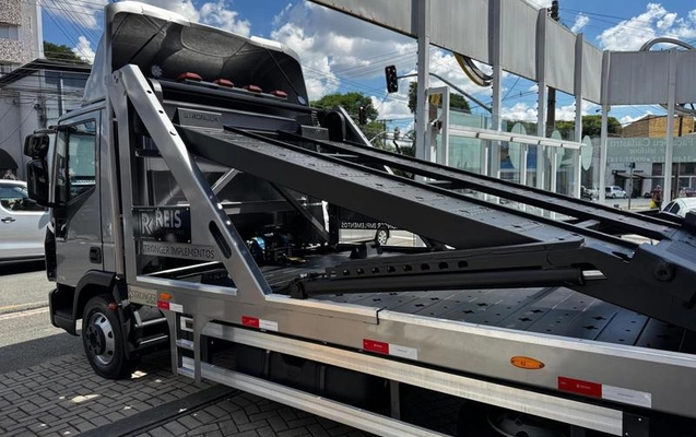 imagem-https://www.socarrao.com.br/sc-vehicle-images-prod/794975/1790011657500-7788131_0_B_989a4c529f.jpeg