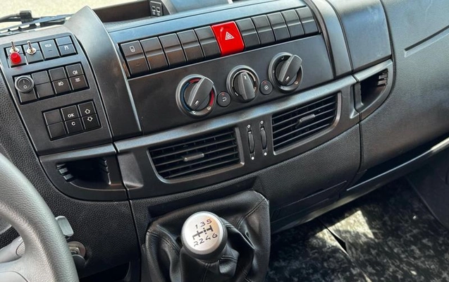 imagem-https://www.socarrao.com.br/sc-vehicle-images-prod/794975/1790011657504-7788131_8_B_3f9a59ed89.jpeg